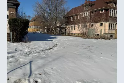 2433 N 50th St, Milwaukee, WI 53210 - Photo 4
