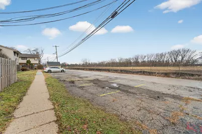 8526 W Villard Ave, Milwaukee, WI 53225 - Photo 20