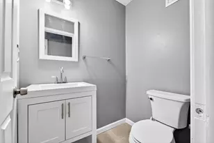 8526 W Villard Ave, Milwaukee, WI 53225 - Photo 10