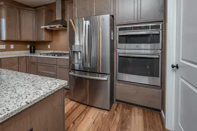 2014  Savannah Dr, Grafton, WI 53024 - Photo 16