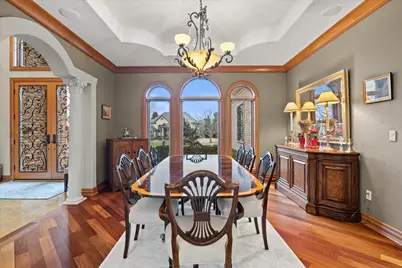 915 N Evergreen Cir, Hartland, WI 53029 - Photo 6