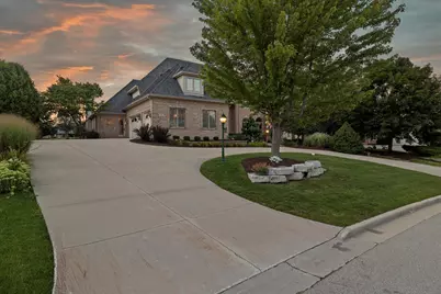 915 N Evergreen Cir, Hartland, WI 53029 - Photo 46