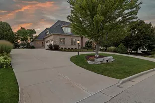 915 N Evergreen Circle, Hartland, WI 53029 - Photo 46