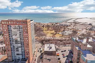 1983 N Summit Ave, Milwaukee, WI 53202 - Photo 24