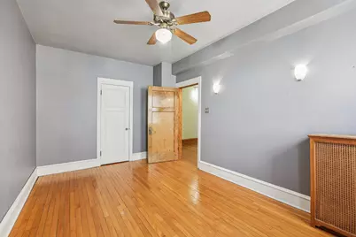 1983 N Summit Ave #34, Milwaukee, WI 53202 - Photo 18