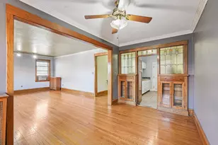 1983 N Summit Ave, Milwaukee, WI 53202 - Photo 12