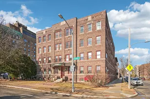 1983 N Summit Ave, Milwaukee, WI 53202 - Photo 32