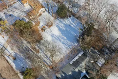 5684 N River Forest Dr, Glendale, WI 53209 - Photo 8