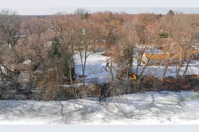 5684 N River Forest Dr, Glendale, WI 53209 - Photo 6