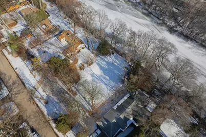 5684 N River Forest Dr, Glendale, WI 53209 - Photo 10