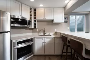 13737 N Lake Shore Dr, Mequon, WI 53097 - Photo 30