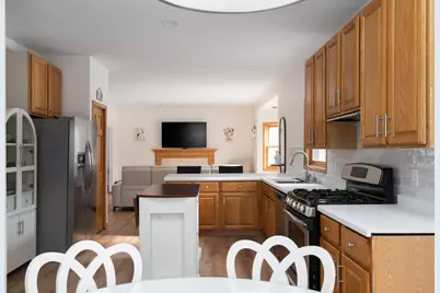 13737 N Lake Shore Dr, Mequon, WI 53097 - Photo 10