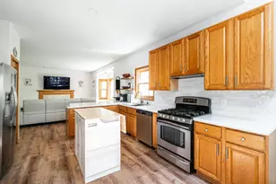 13737 N Lake Shore Dr, Mequon, WI 53097 - Photo 14