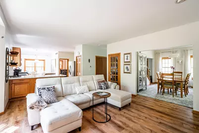 13737 N Lake Shore Dr, Mequon, WI 53097 - Photo 12