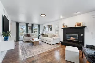 286 Julie Anna Ct, Belgium, WI 53004 - Photo 4