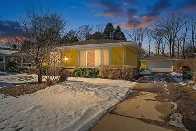 5114  Ruby Ave, Racine, WI 53402 - Photo 2