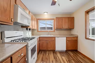 4019 W College Ave, Franklin, WI 53221 - Photo 10