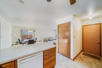 2501  Carmen Ave, Sheboygan, WI 53081 - Photo 4