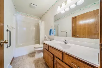 2501  Carmen Ave, Sheboygan, WI 53081 - Photo 12