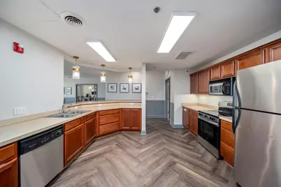 4100 S Lake Dr #212, Saint Francis, WI 53235 - Photo 10