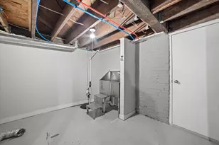 344 E Clarence St, Milwaukee, WI 53207 - Photo 46