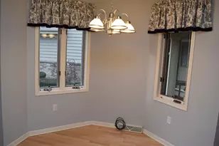 N21W24202 Cumberland Dr, Pewaukee, WI 53072 - Photo 8