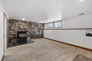 332 Glenview Ln, Grafton, WI 53024 - Photo 20