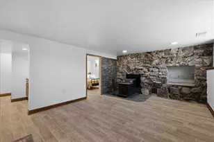 332 Glenview Ln, Grafton, WI 53024 - Photo 22