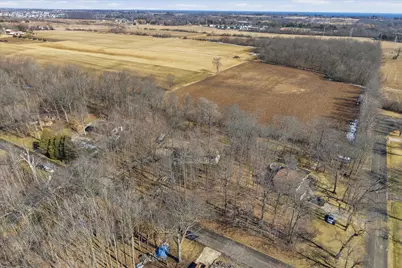 332  Glenview Ln, Grafton, WI 53024 - Photo 54