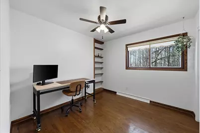 332  Glenview Ln, Grafton, WI 53024 - Photo 18