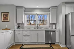 712 W Shady Ln, Mequon, WI 53097 - Photo 12