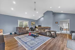 712 W Shady Ln, Mequon, WI 53097 - Photo 24