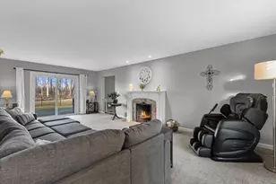 712 W Shady Ln, Mequon, WI 53097 - Photo 22