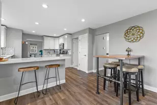 712 W Shady Ln, Mequon, WI 53097 - Photo 16