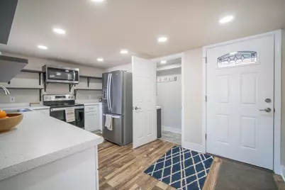 7174  Pleasant Dr, Barton, WI 53090 - Photo 10