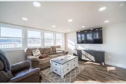 7174  Pleasant Dr, Barton, WI 53090 - Photo 12