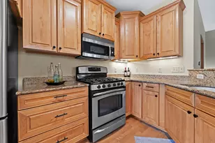 18825 Madeline Ln, Brookfield, WI 53045 - Photo 10