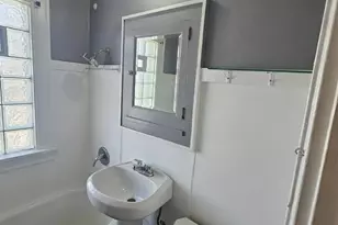 1407 W Nash St, Milwaukee, WI 53206 - Photo 6