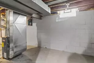 6918 W Grantosa Dr, Milwaukee, WI 53218 - Photo 8