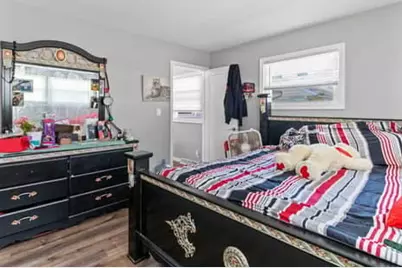 6918 W Grantosa Dr, Milwaukee, WI 53218 - Photo 6