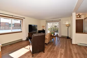 4502 S Green Ridge Cir, Greenfield, WI 53220 - Photo 4