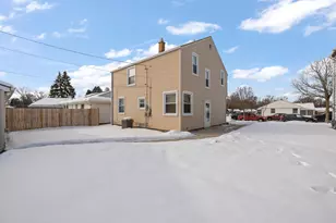 5329 W Nebraska Ave, Milwaukee, WI 53219 - Photo 20