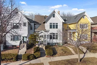 804 E Kewaunee St #806, Milwaukee, WI 53202 - Photo 1