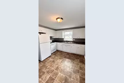 5747 N 93rd St #UPPER, Milwaukee, WI 53225 - Photo 6