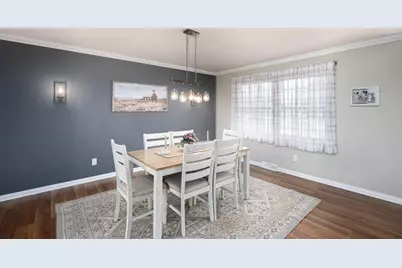 3323  Green Meadows Ln, Racine, WI 53405 - Photo 4