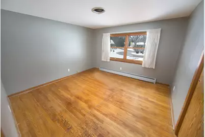 2261 W Kenboern Dr, Glendale, WI 53209 - Photo 12