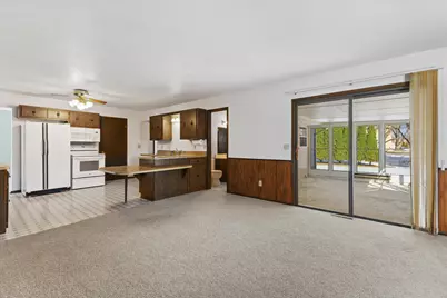 1226  Market Pl, Waukesha, WI 53189 - Photo 12