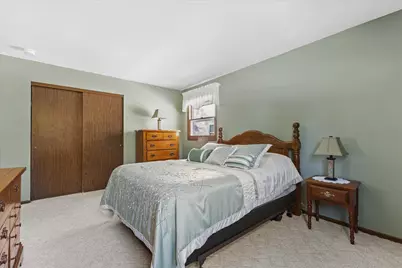 1226  Market Pl, Waukesha, WI 53189 - Photo 18