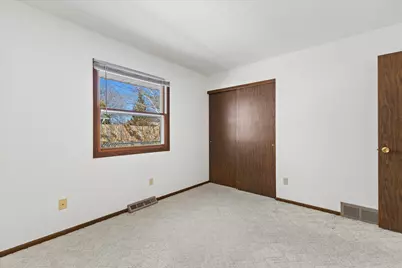 1226  Market Pl, Waukesha, WI 53189 - Photo 24