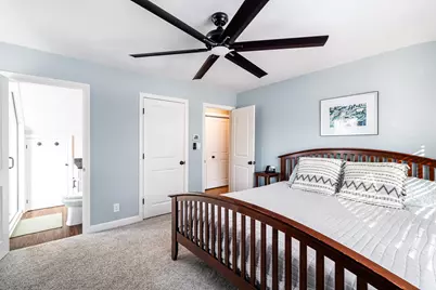 2504 N 89th St, Wauwatosa, WI 53226 - Photo 6